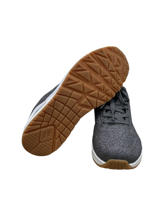 Tenis 8.5