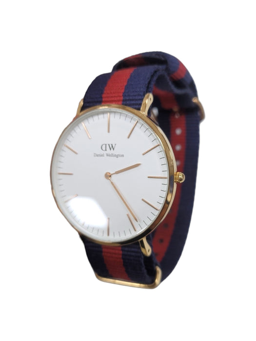 Reloj Análogo(DANIEL WELLINGTON)