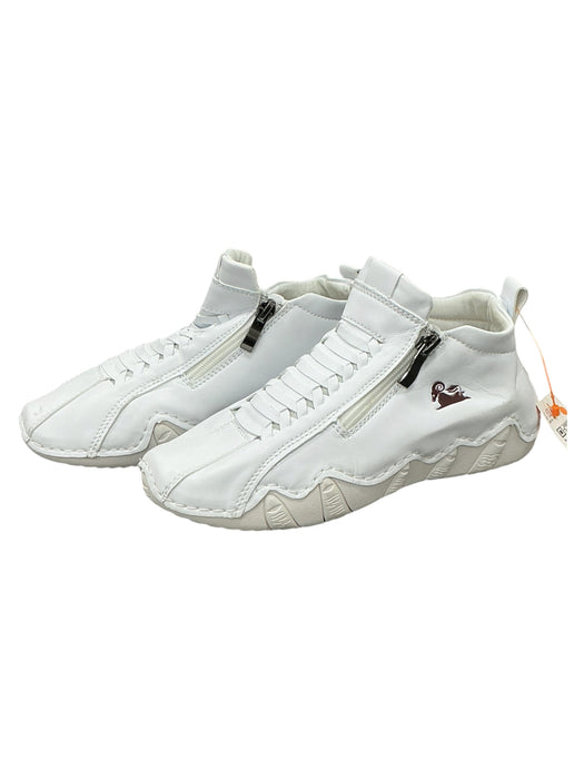 Tenis