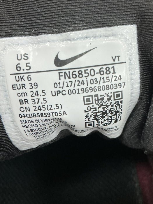 Tenis 6.5 (NIKE)