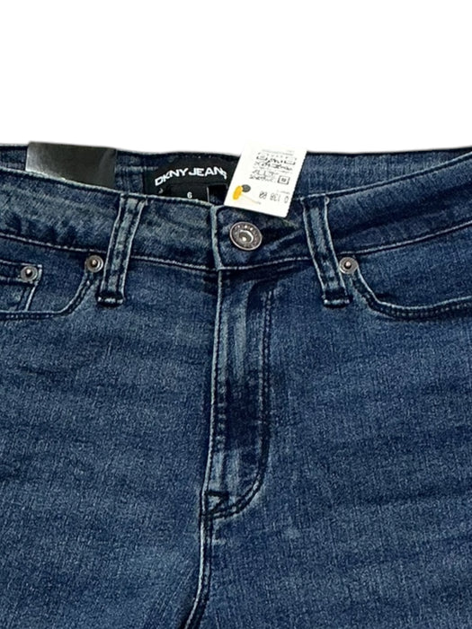 Short 6 (DKNY)