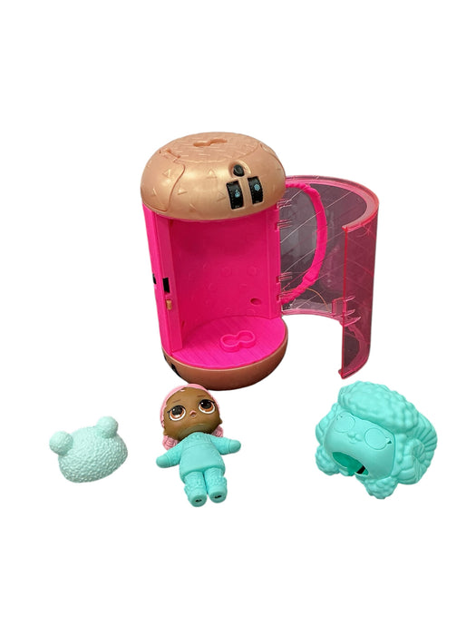 Muñeca con cápsula (L.O.L. SURPRISE!)