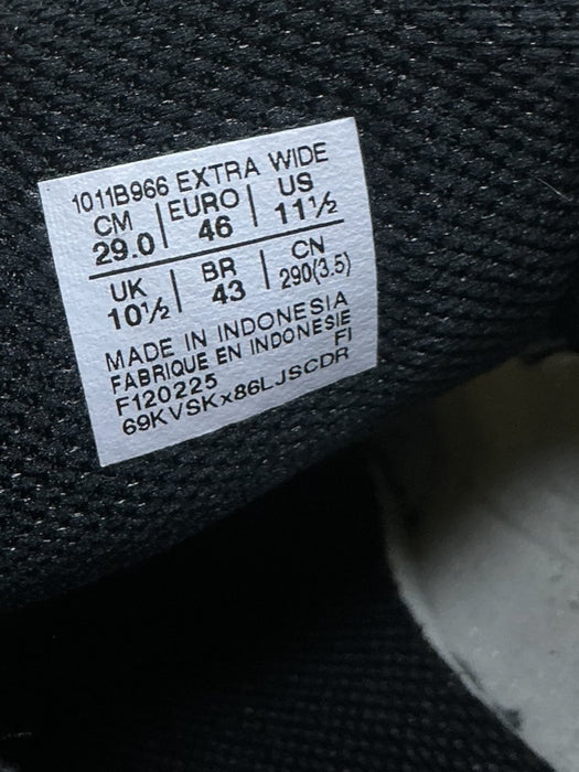 Tenis 11.5 (ASICS)