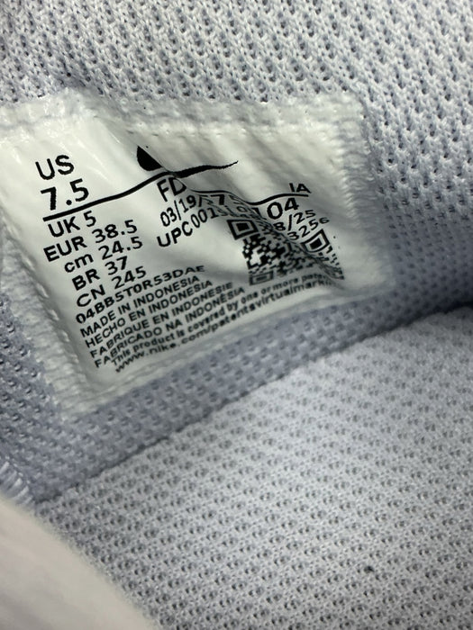 Tenis 7.5 (NIKE)