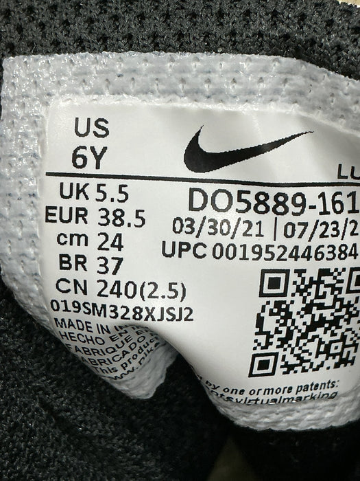 Tenis 6 (NIKE)