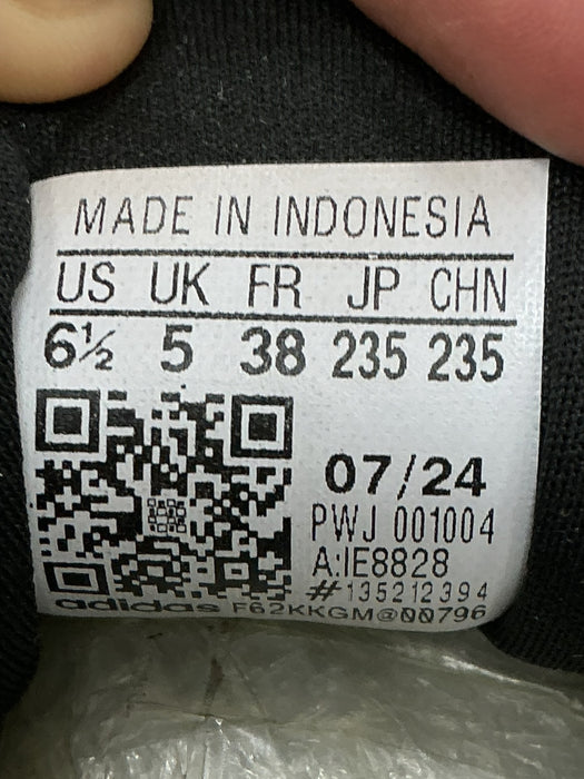 Tenis 6.5 (ADIDAS)