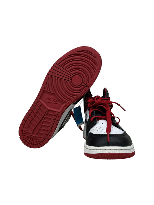 Tenis 5.5 (JORDAN)