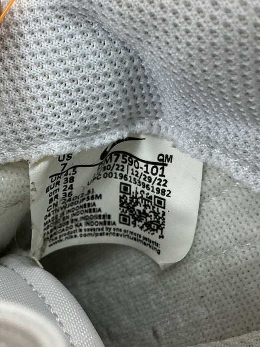 Plataforma 7 (NIKE)