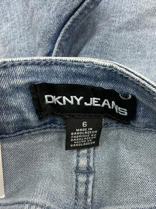 Short 6 (DKNY)