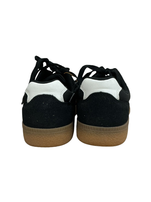 Tenis