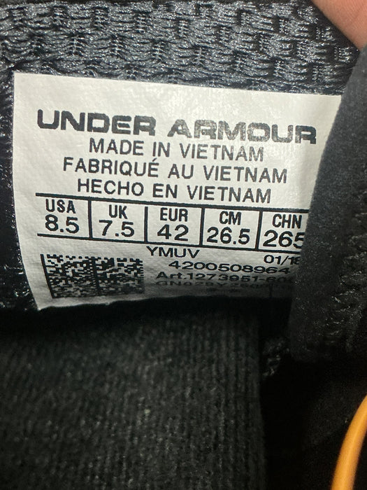 Tenis 8.5 (UNDER ARMOUR)