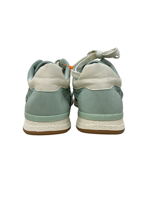 Tenis 8.5