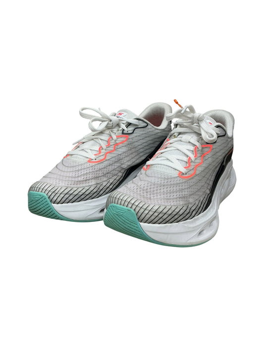 Tenis 8.5