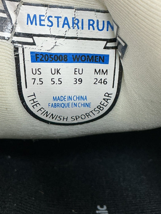 Tenis 7.5 (KARHU)