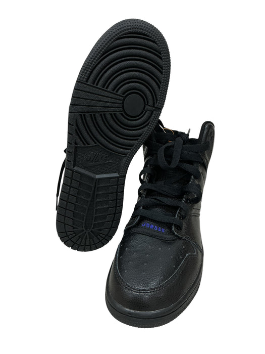 Tenis 5.5Y (JORDAN)