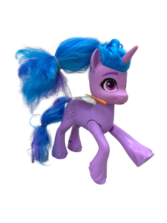 Izzy Moonbow (HASBRO)