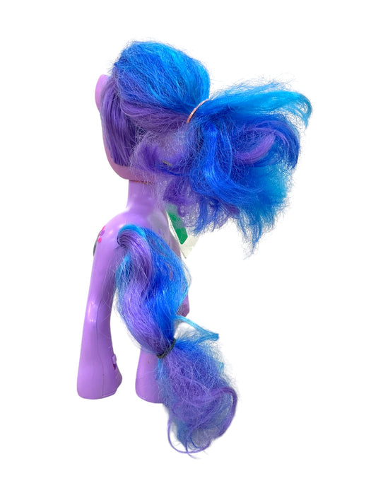 Izzy Moonbow (HASBRO)