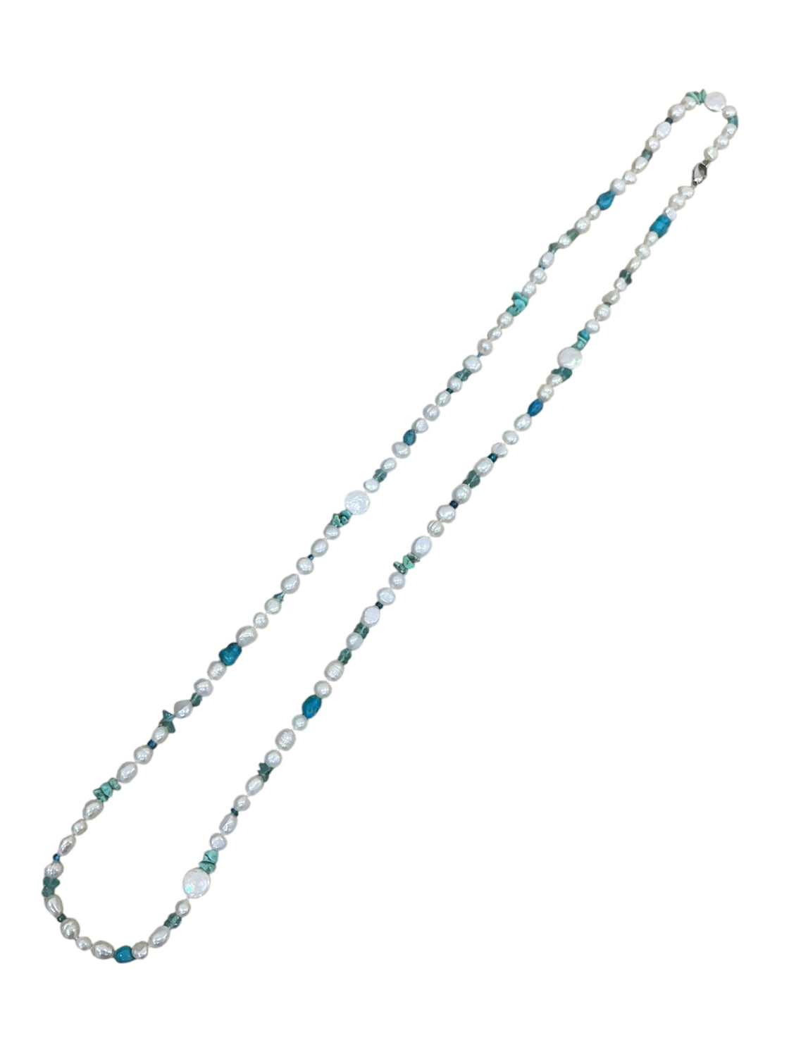 Collar con broche de plata