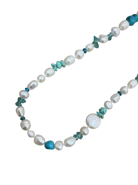 Collar con broche de plata