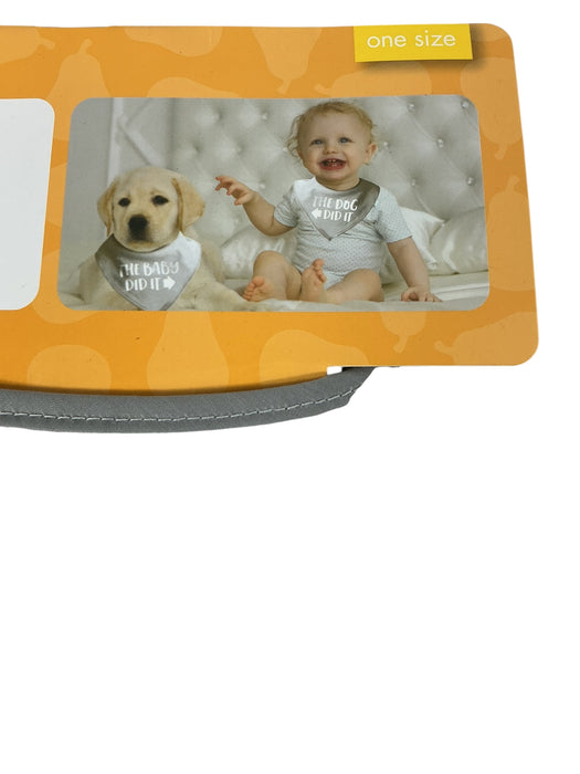 Set de babero para bebé y para mascota (PEARHEAD)