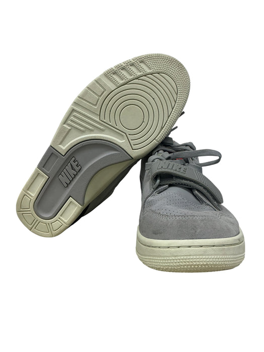Tenis 9.5 (NIKE)