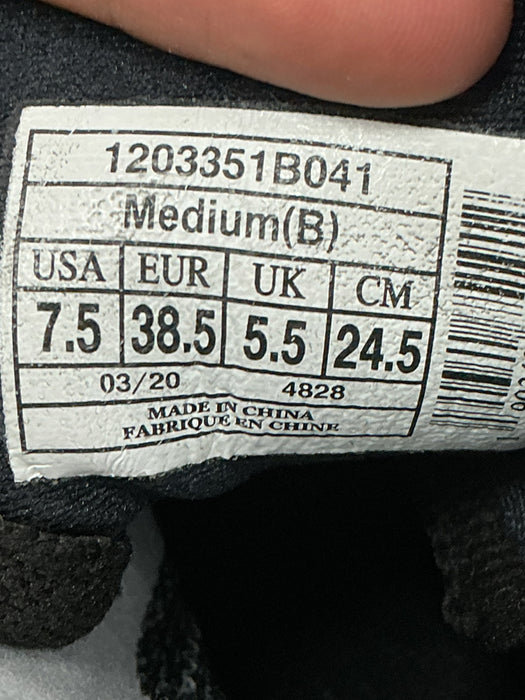 Tenis 7.5 (BROOKS)