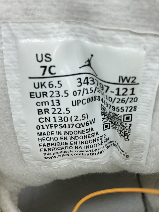 Tenis para bebé 7C (JORDAN)