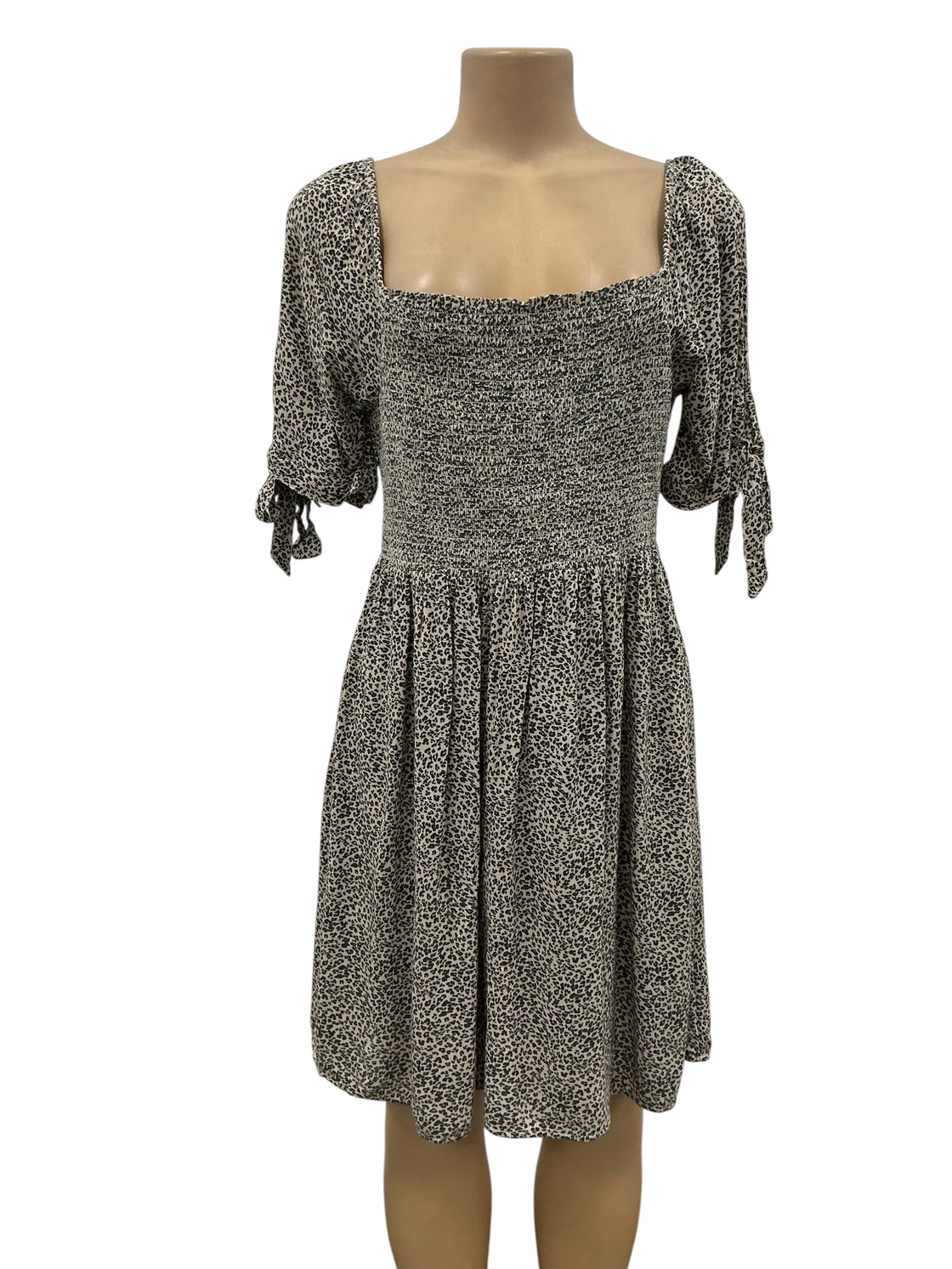 Vestido M (AMERICAN EAGLE)