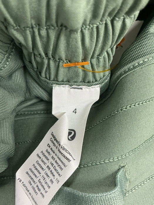 Short 4 (LULULEMON)