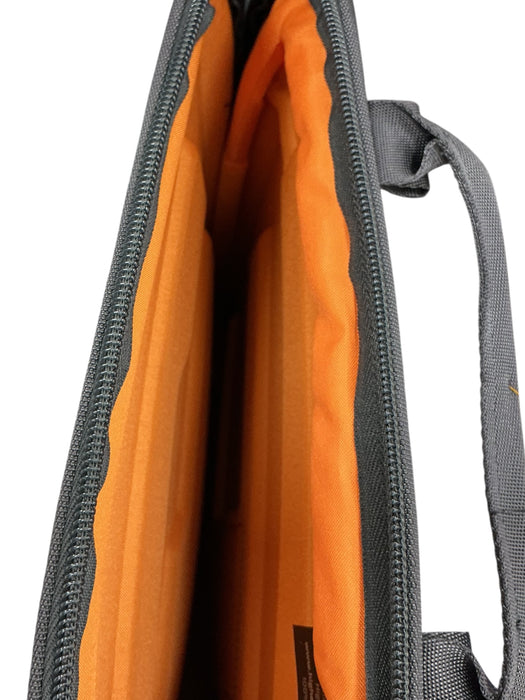 Funda para laptop (HIGHER GROUND)