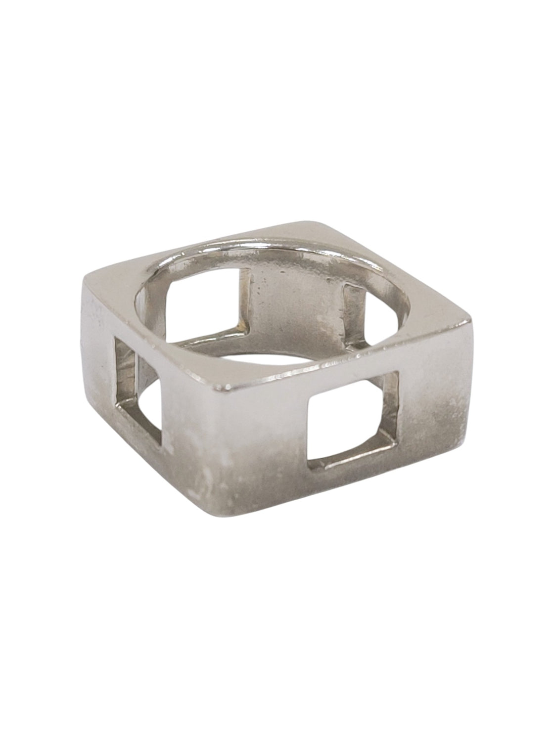 Anillo de plata