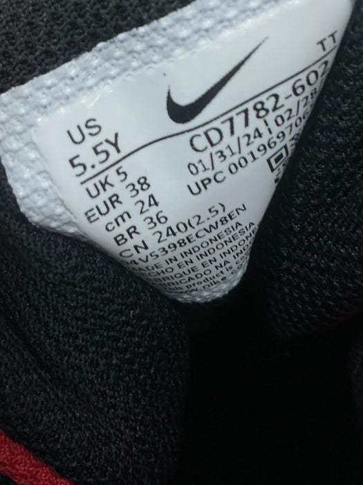 Tenis para niño 5.5Y (NIKE)