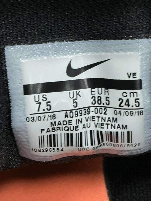 Tenis 7.5 (NIKE)