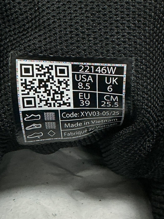 Tenis 8.5