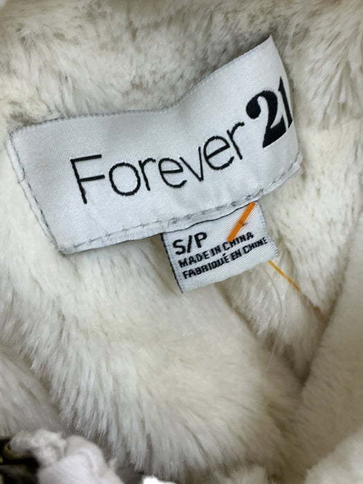Abrigo (FOREVER 21)
