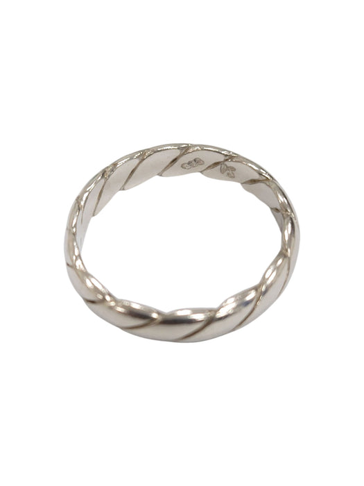Anillo de plata