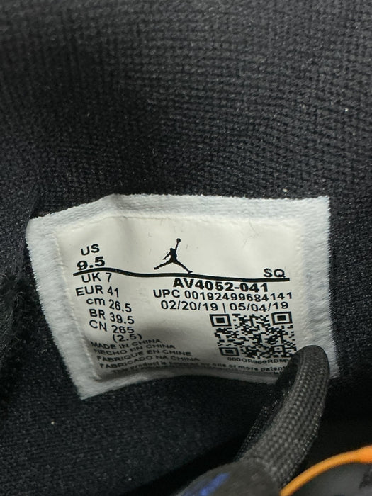 Tenis 9.5 (JORDAN)