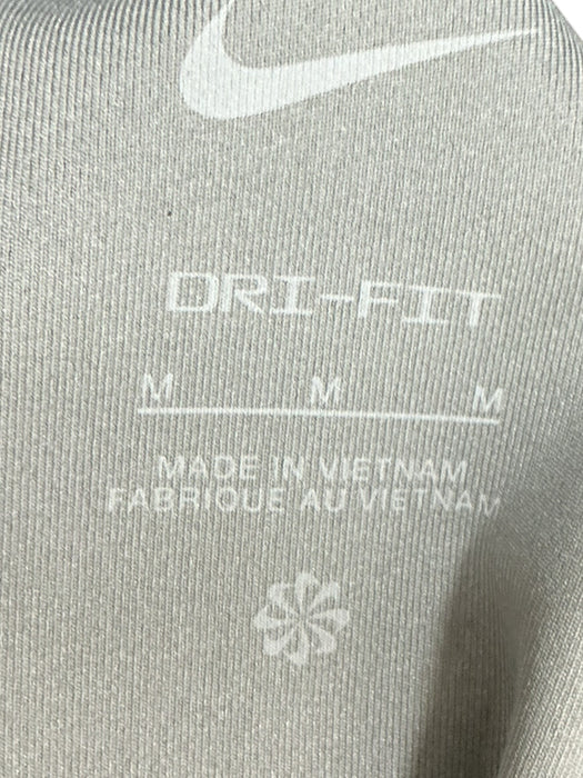 Top M (NIKE)
