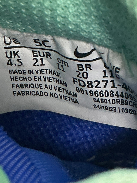 Tenis 5C para bebé (NIKE)