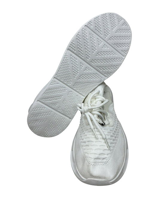 Tenis