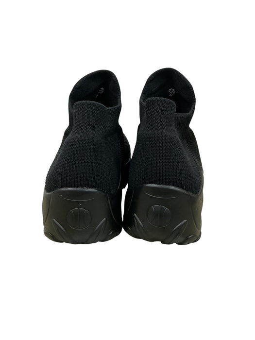 Tenis