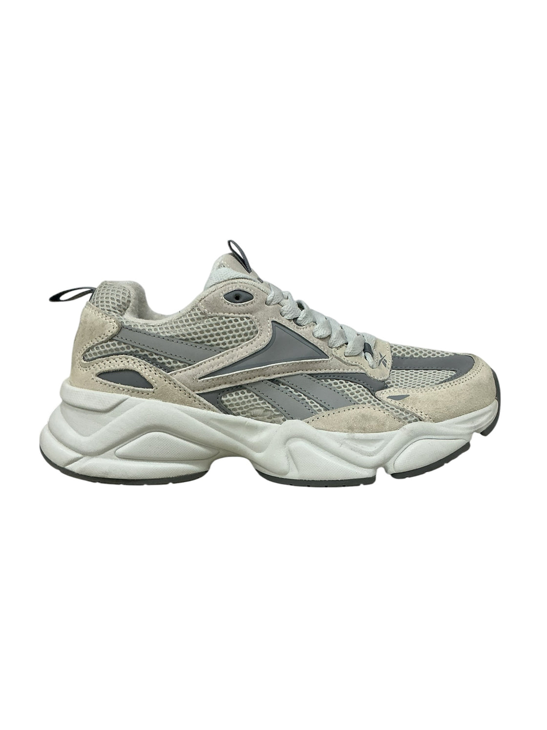 Tenis 8.5