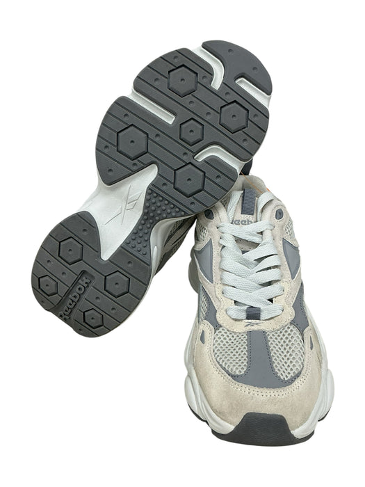Tenis 8.5