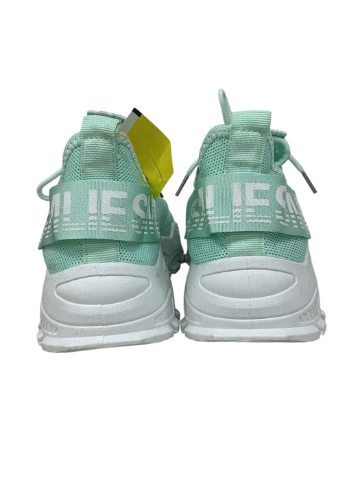 Tenis