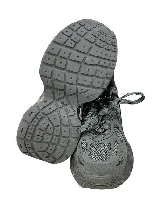 Tenis