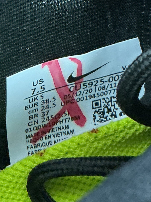 Tenis 7.5 (NIKE)