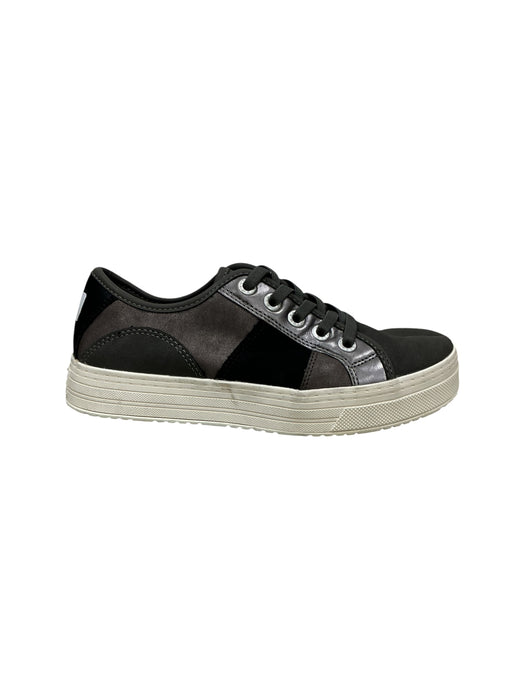Tenis 7.5 (BLOWFISH)