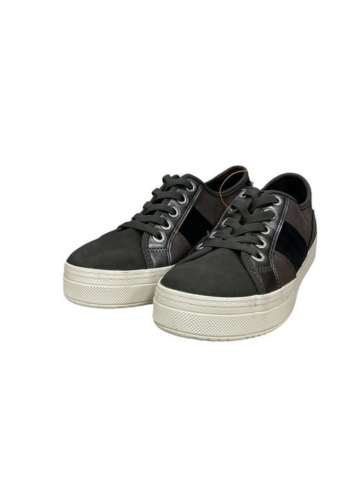 Tenis 7.5 (BLOWFISH)