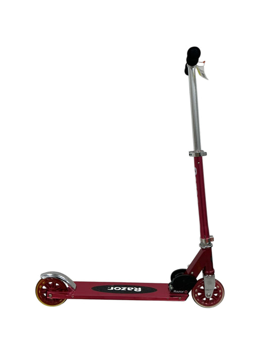 Monopatín (RAZOR)