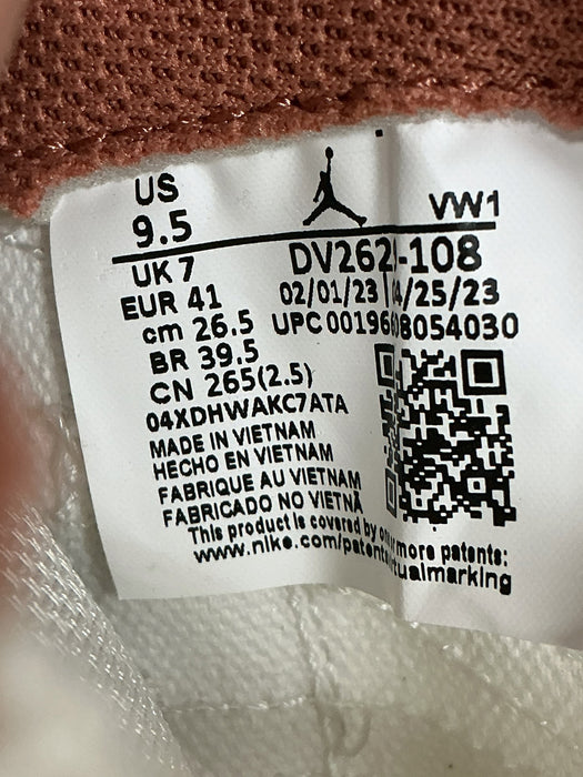 Tenis 9.5 (JORDAN)